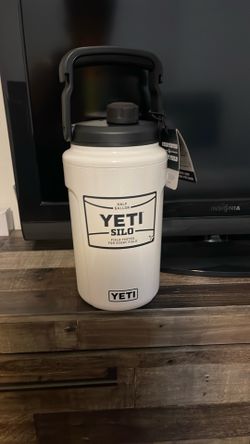 Yeti Silo Half Gallon Jug