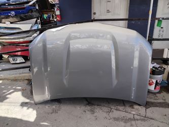 2020-2025 Chevrolet silverado 1500 hood oem