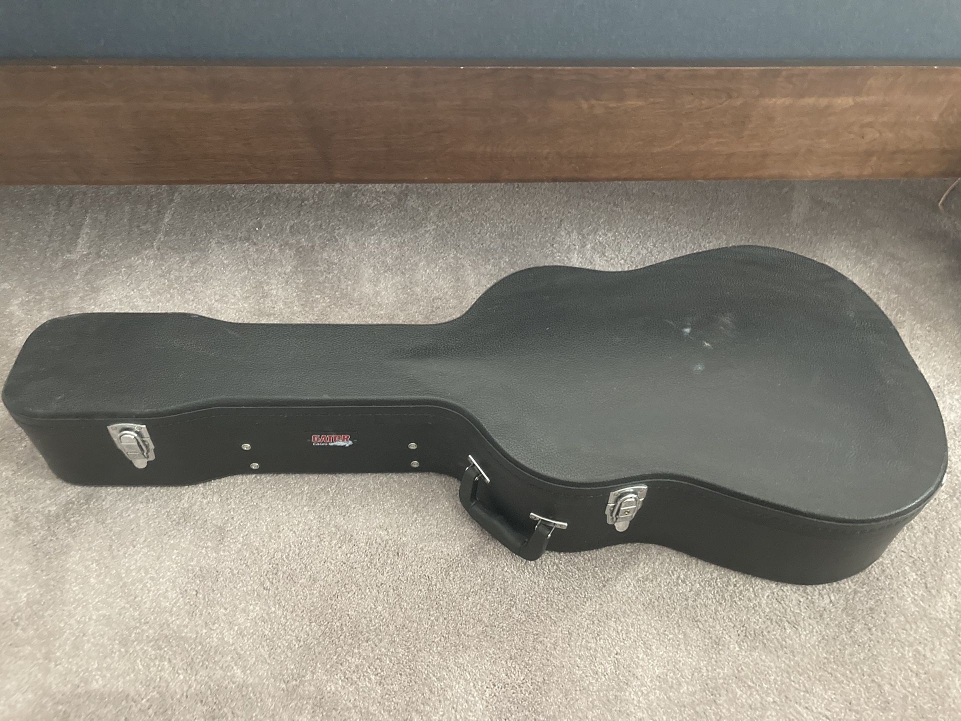 Hard Gator Acoustic Guitar Case