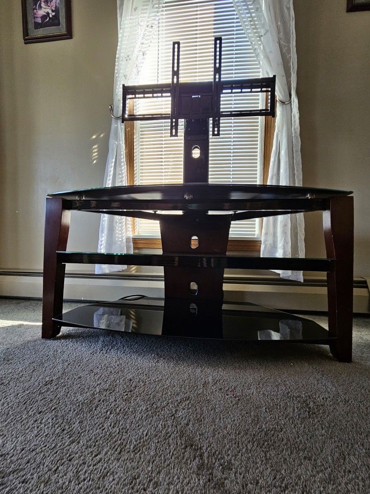 Tech Craft Glass Entertainment Center (Model FLEX42W)