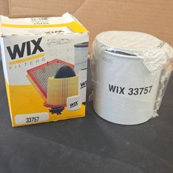 2 Wix Fuel Filters 33757