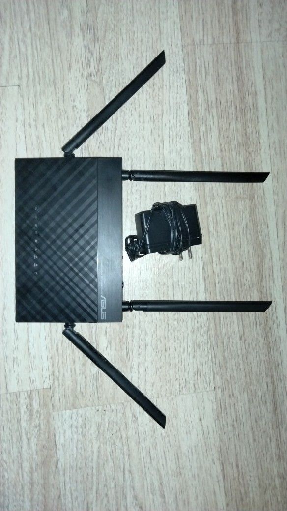 Asus RT-AC1200 WiFi Router