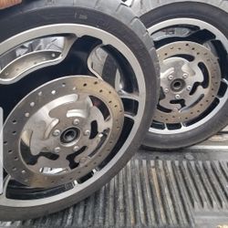 Harley Davidson Rims And Tires $400