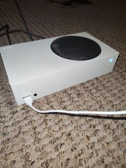 Xbox Series S (with controller & battery packs)