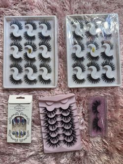 Bundle of lashes & press on nails 💅