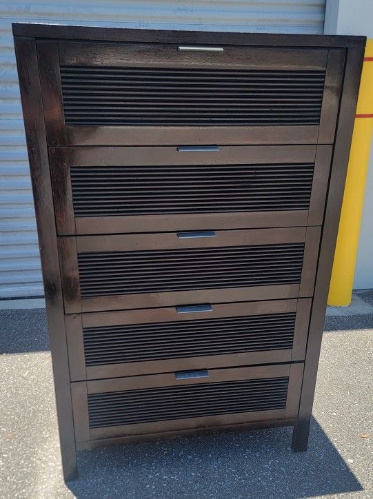 (FREE DELIVERY) Crate & Barrel Chest Of Drawers Dresser