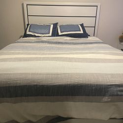 Comfy Queen Bedroom Set