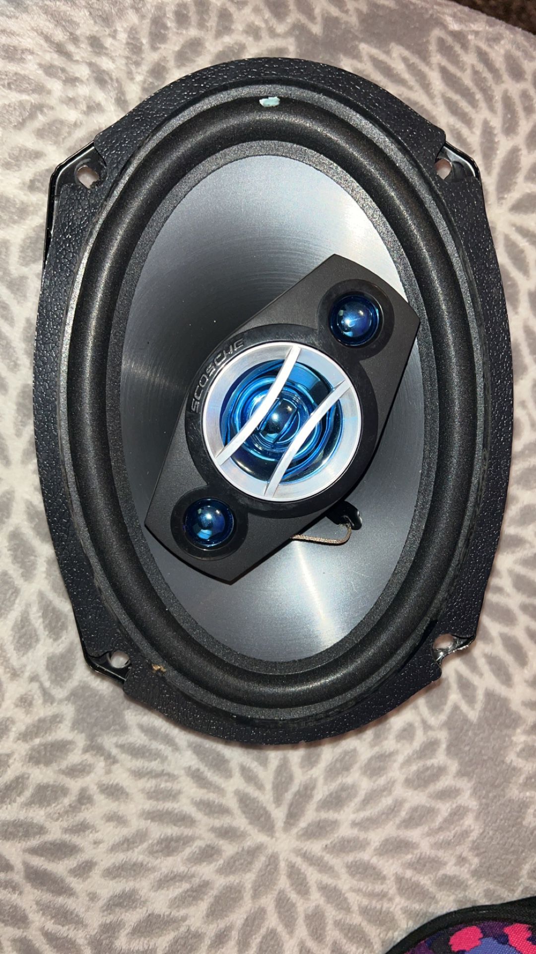 Scosche HD speakers 6x9inch