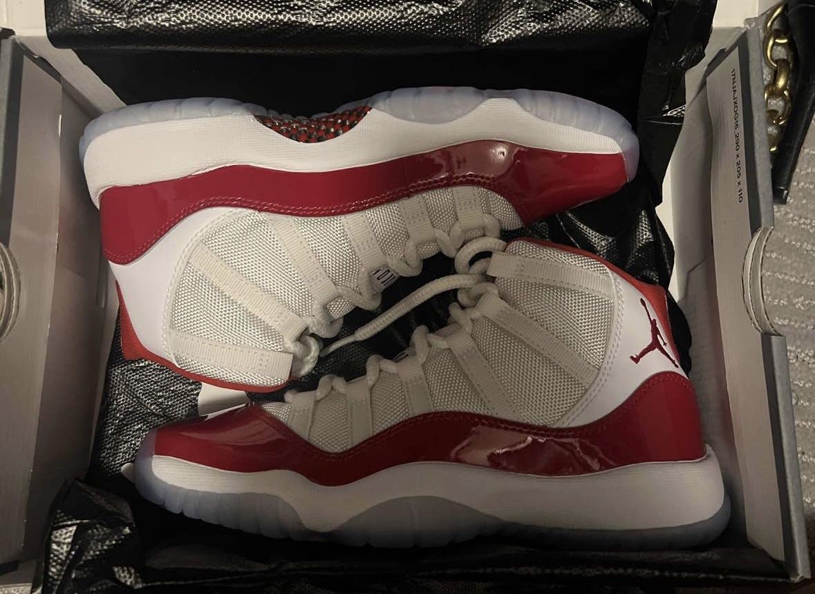Air Jordan 11 Retro Size 4