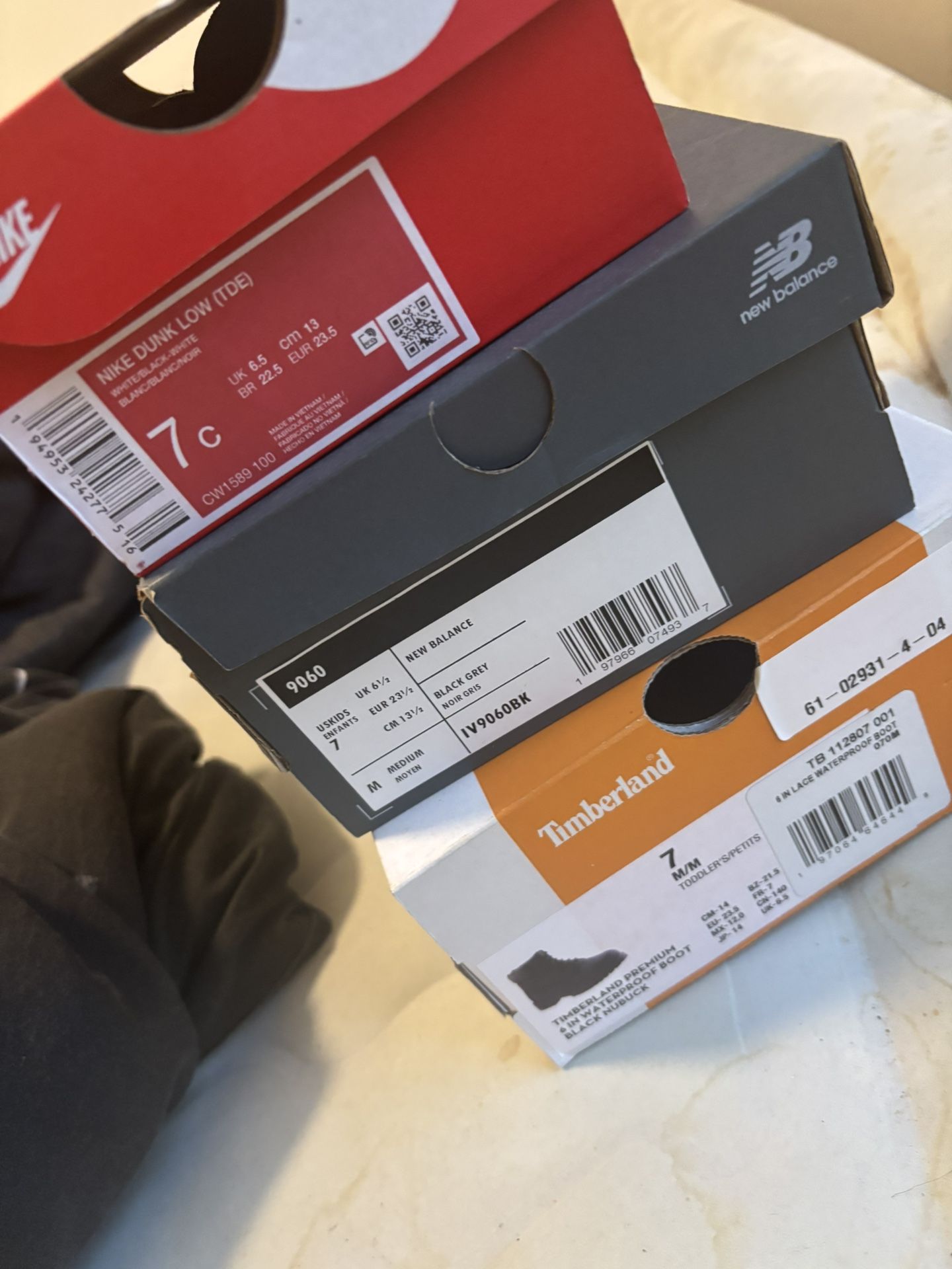 Toddler shoes 7c