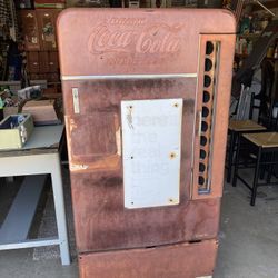 Antique Coke Machine 
