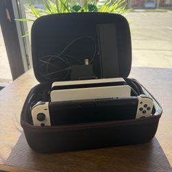 ☔️🌸Spring Sale🌸☔️ Nintendo Switch OLED - White