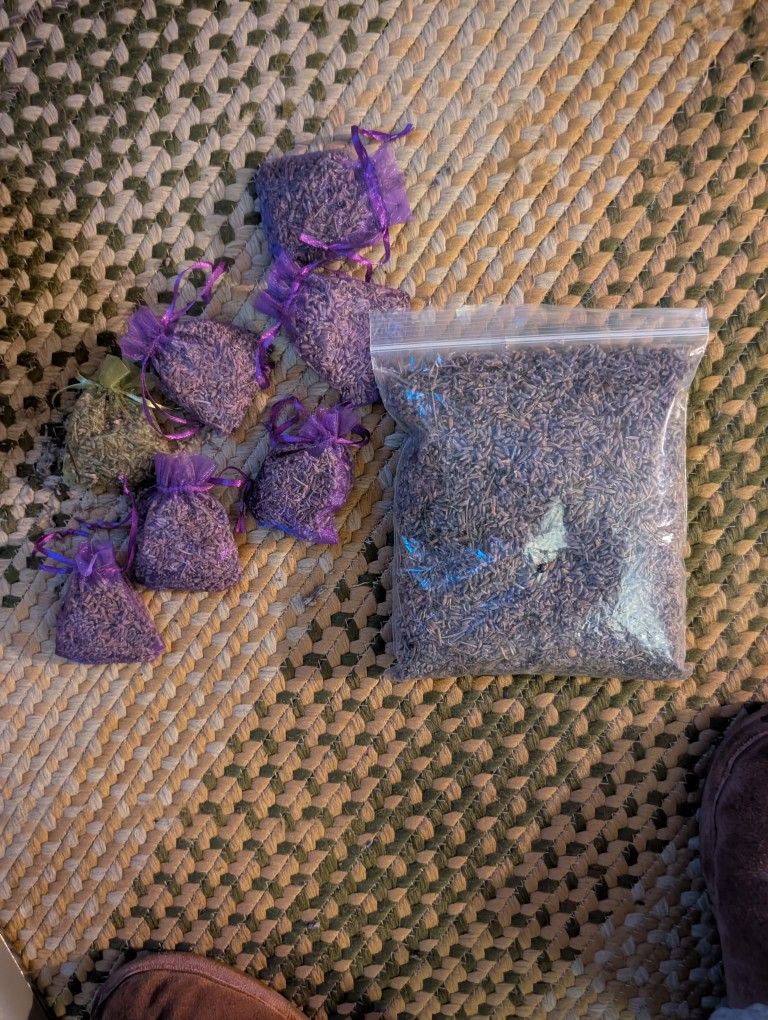 Locally Grown Organic Lavender Flower & Bud And Sachets 
