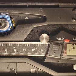 Digital Calipers New In Box W/extra Battery 