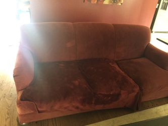 RED VELVET COUCHES