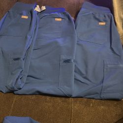 3 Pants / 1 Shirt Nurse Uniforms Xs Band Figs