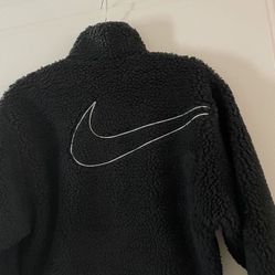 Brand New Nike women Winter Oversize Jacket 2 Colors Available