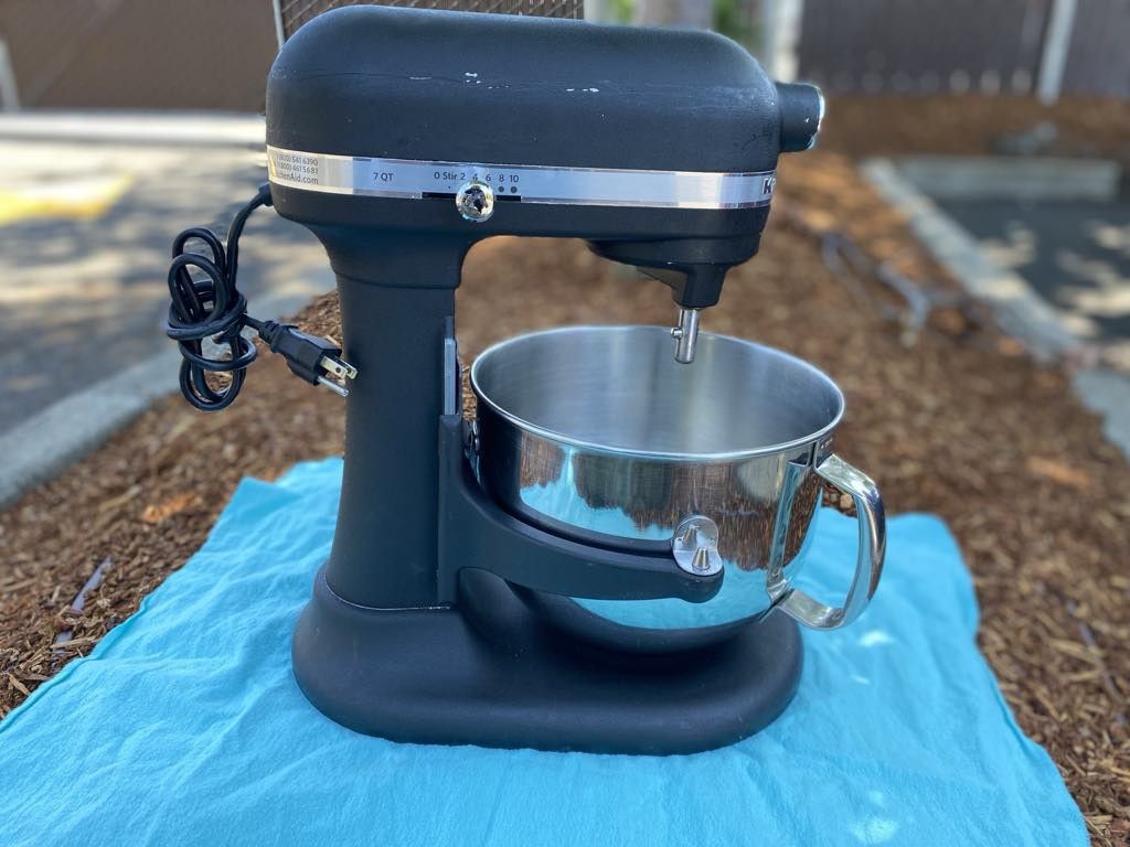 KitchenAid Matte Black Mixer And Large Mixing Bowl