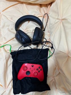 Xbox Wireless Controller Red with Gaming Headset