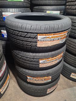 Arroyo 235/45R19 Set of four New $450