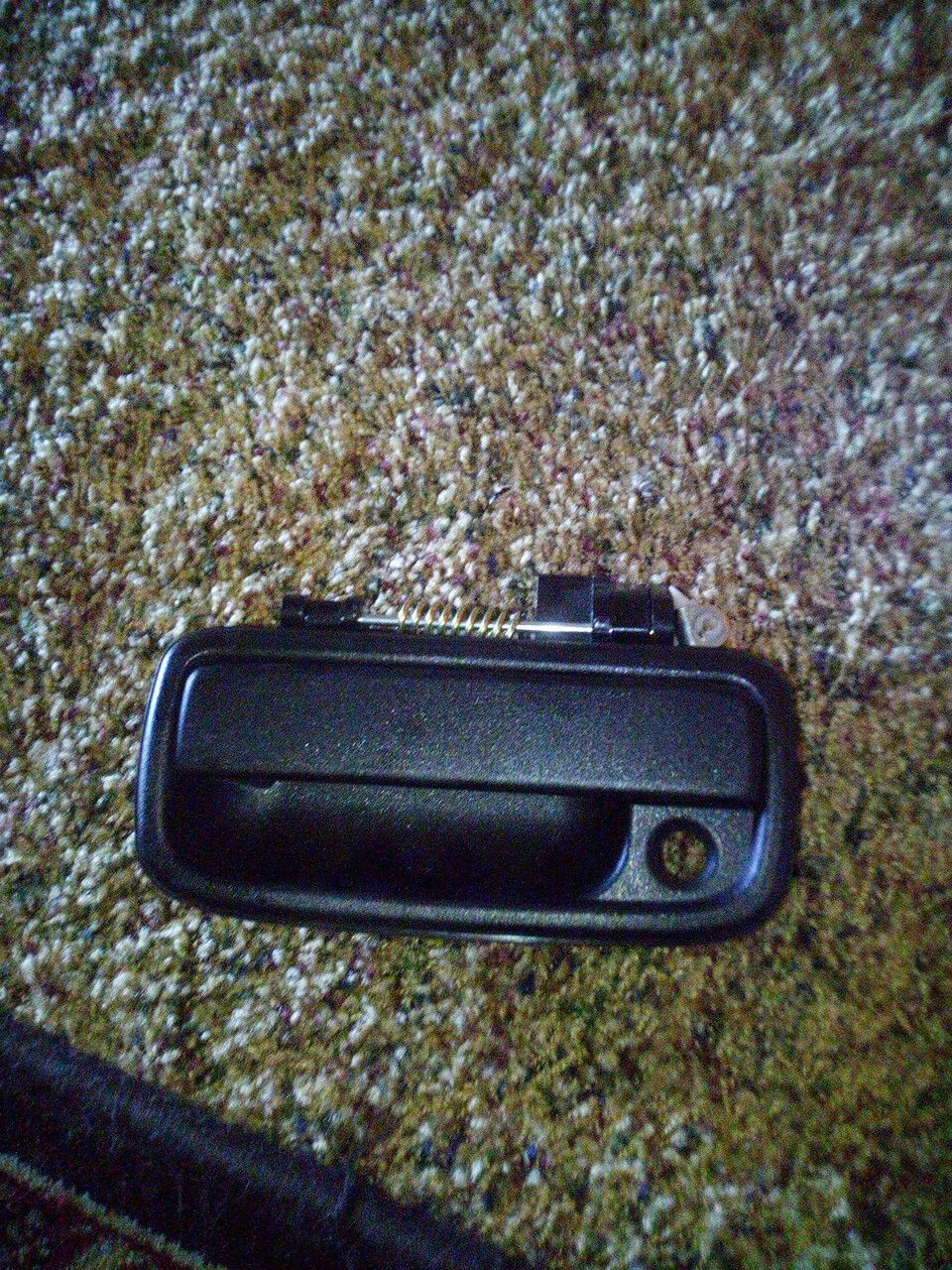 2001-2004 Toyota Tacoma door handle