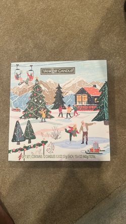 New in box unopened Yankees candle set assorted Christmas candles