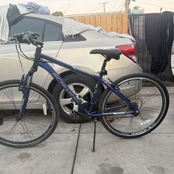 Schwinn Trailway Hybrid Bike