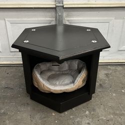 Dog House Table