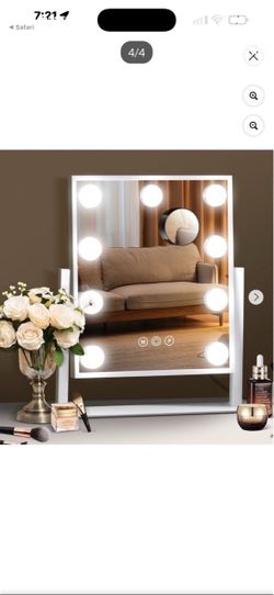 LIGHT UP VANITY MIRROR