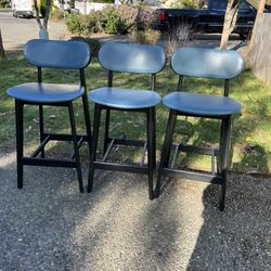 3. barstool excellent condition