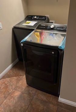 Samsung 7.4 cu. ft. Vented Smart Gas Dryer with Steam Sanitize Plus in Brushed Black Model #DVG55CG7100V