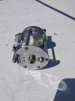 Baitcasting Fishing Reel with Line