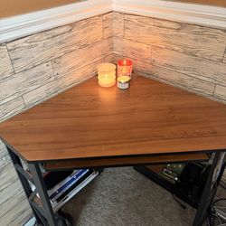 Corner Desk