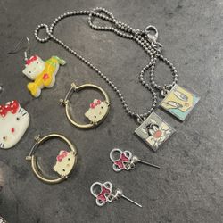Vintage Hello kitty Charms And Random Stuff 