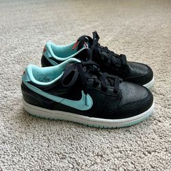 Nike dunk low se “barbershop”