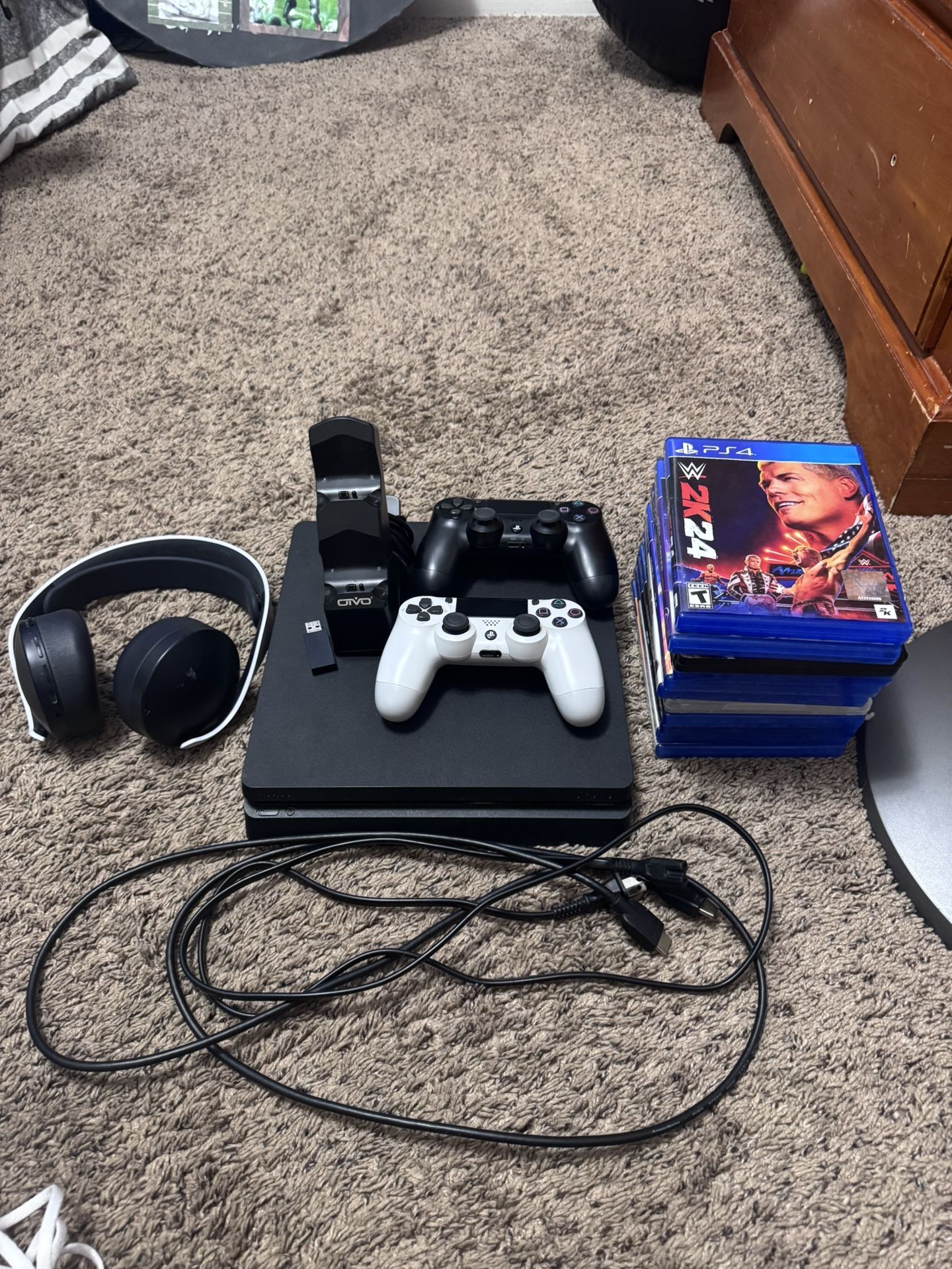 PS4 Great Condition $200