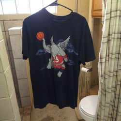 Authentic Jordan T-shirt Elephant Design Men's Size Large. If You Have Any Questions Or Concerns Feel Free To Contact Me. Thanks!