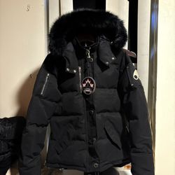 BRAND NEW Black Moose Knuckles 3Q Silver Badge Jacket Size Medium And Large 