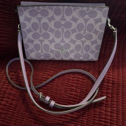 Coach Slim Body Signature Canvas 