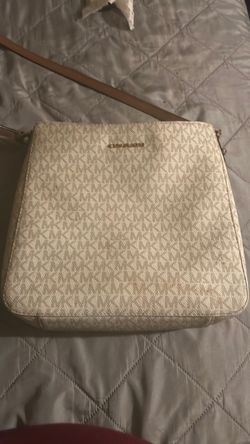 Michael Kors Signature Crossbody Bag