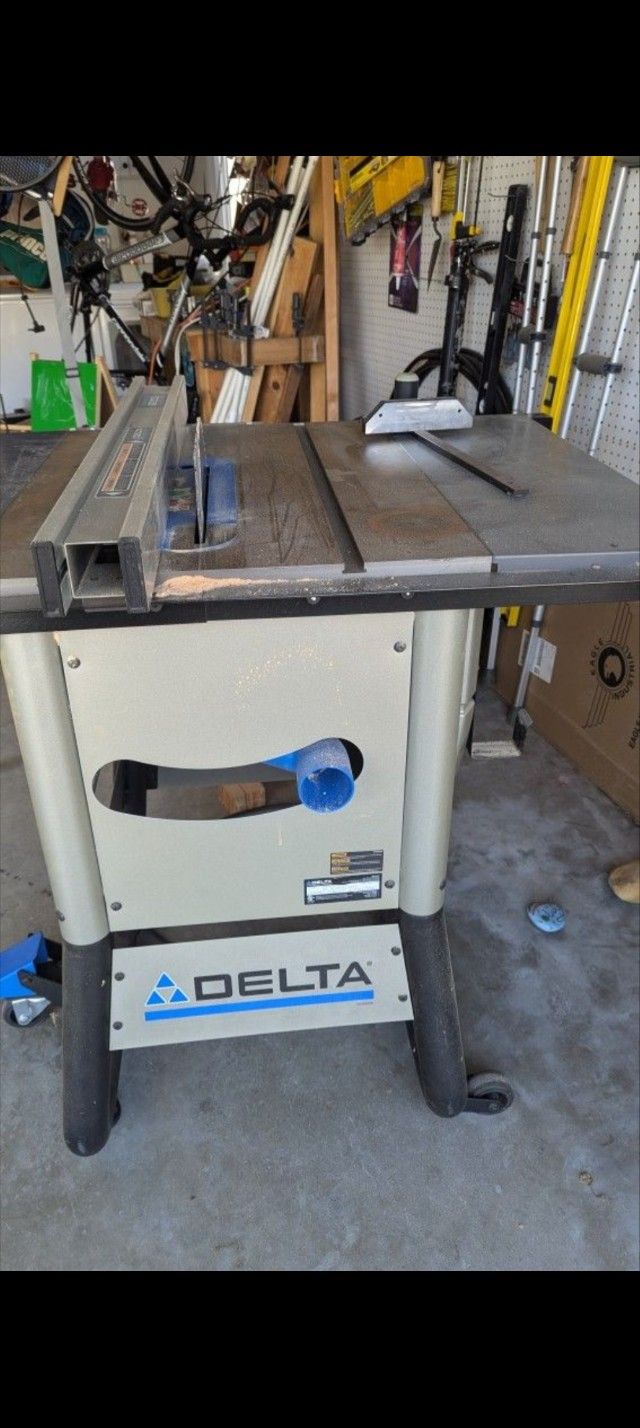 Delta 36-725T Table saw