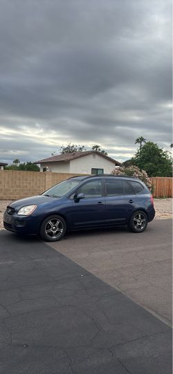 2008 KIA Rondo