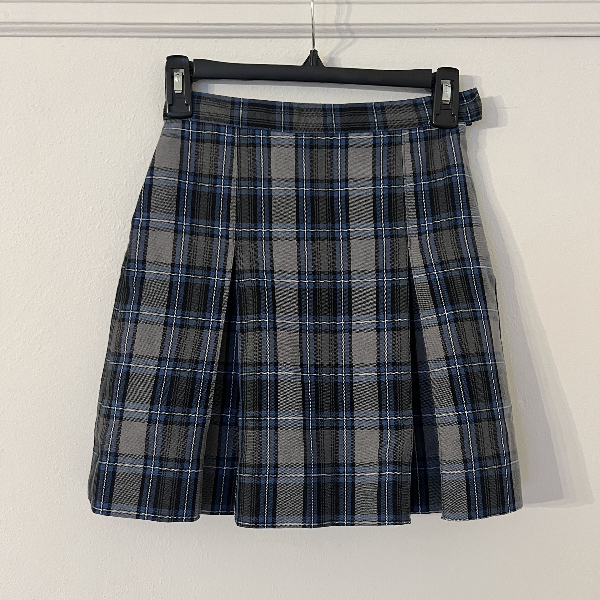 Schoolbelles Two-kick Pleated Skirt Blue/Grey Plaid size 7 NWOT Brand new in excellent condition