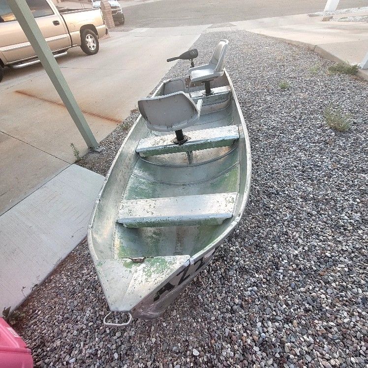 12ft Aluminum Boat for Sale in Tucson, AZ OfferUp