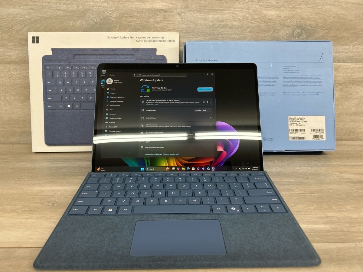 Microsoft Surface Pro 11 Snapdragon X Plus 10 Core 3.40GHz 16GB 512GB w/Keyboard (PO1021623)