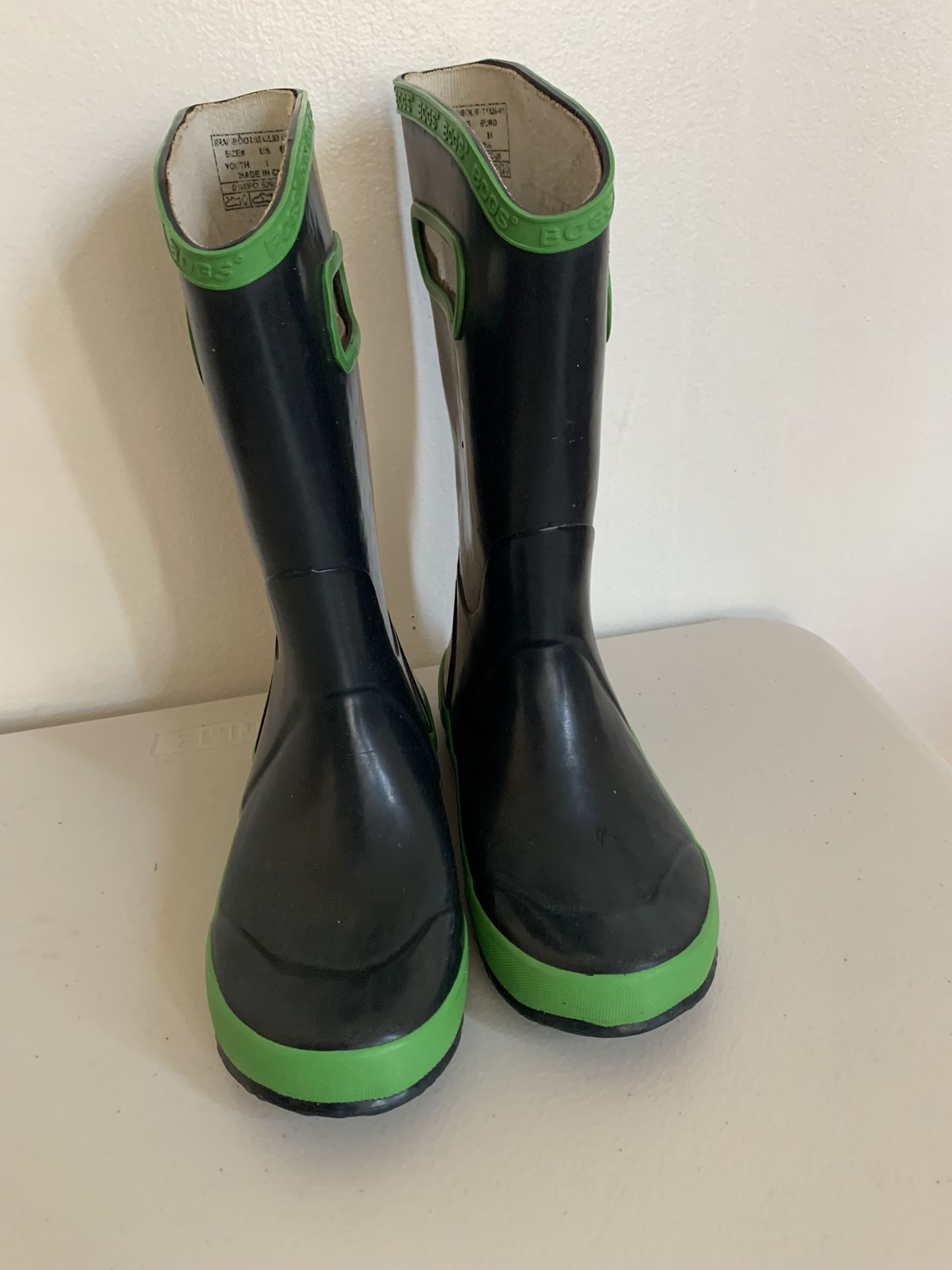 Bogs Rain Boots Kids Size 1