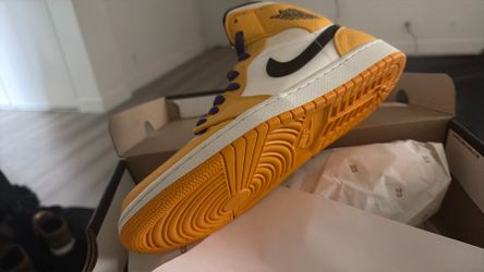 New Jordan 1 mids lakers
