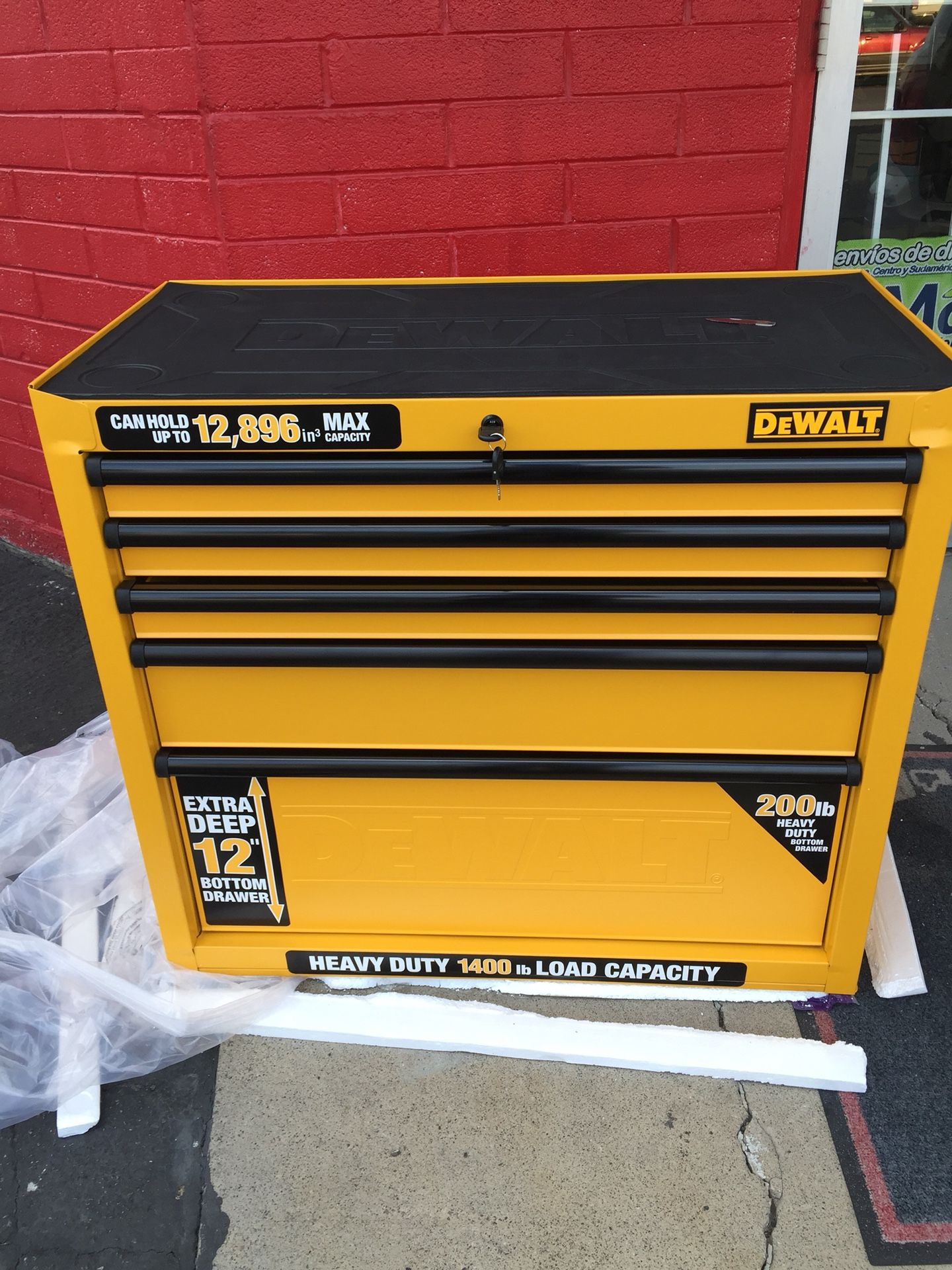 New DEWALT DWMT73679 5-Drawer Metal Storage Chest
