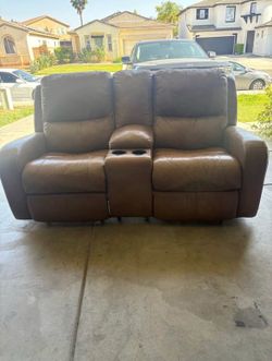 Power Reclining Leather Couch – Super Comfortable