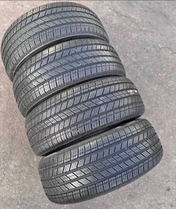 235 55 20 Goodyear tires Con 80% de Vida Las 4